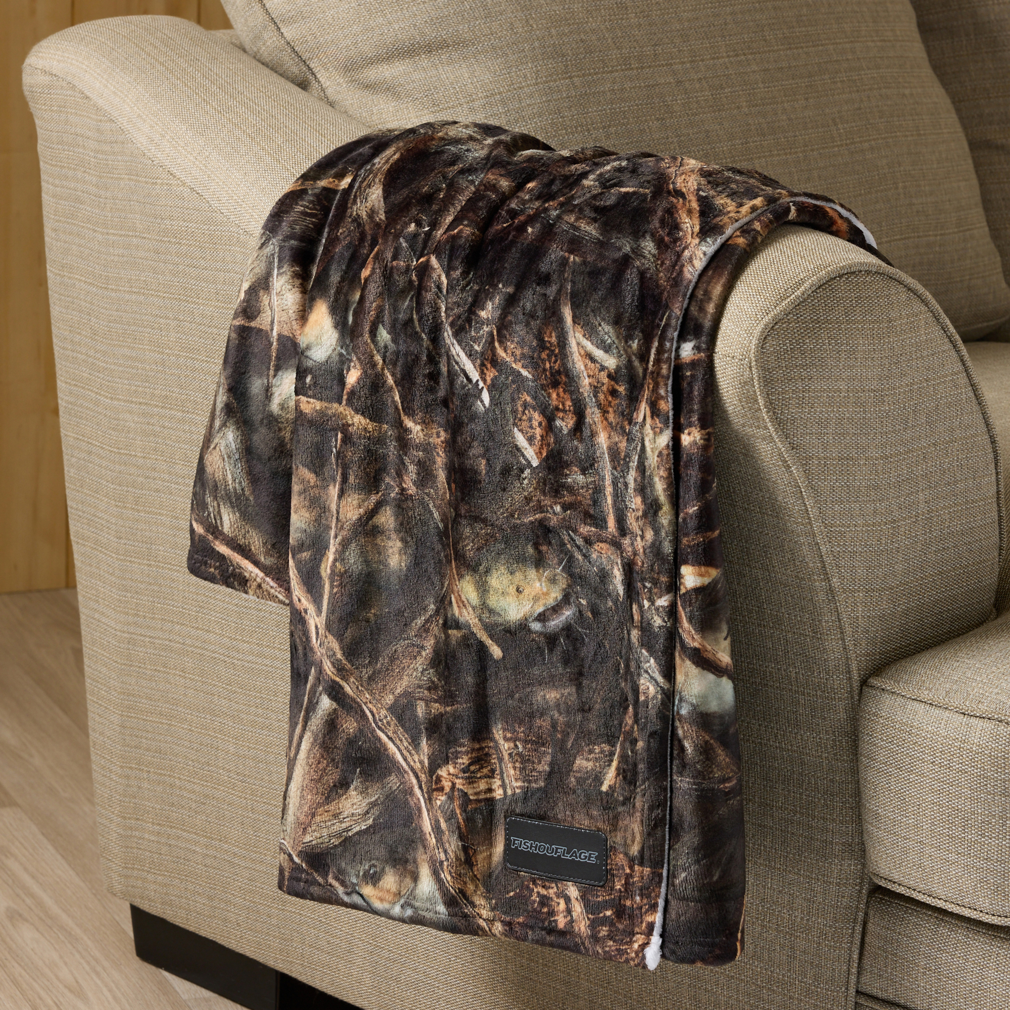 Cozy Cabin Fleece Throw (Catfish) - Image 2